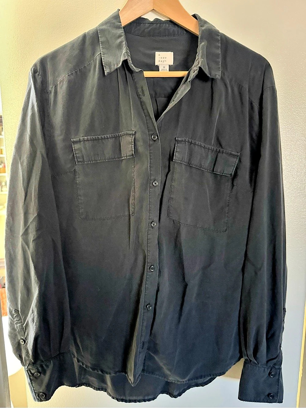 Target does it again! a new day Button Down Shirt in Black Size Medium Like New